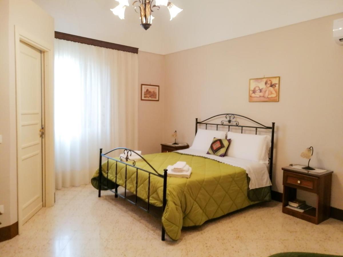 Bed and Breakfast Le Stanze Dell'Emiro Самбука-ди-Сицилия Экстерьер фото