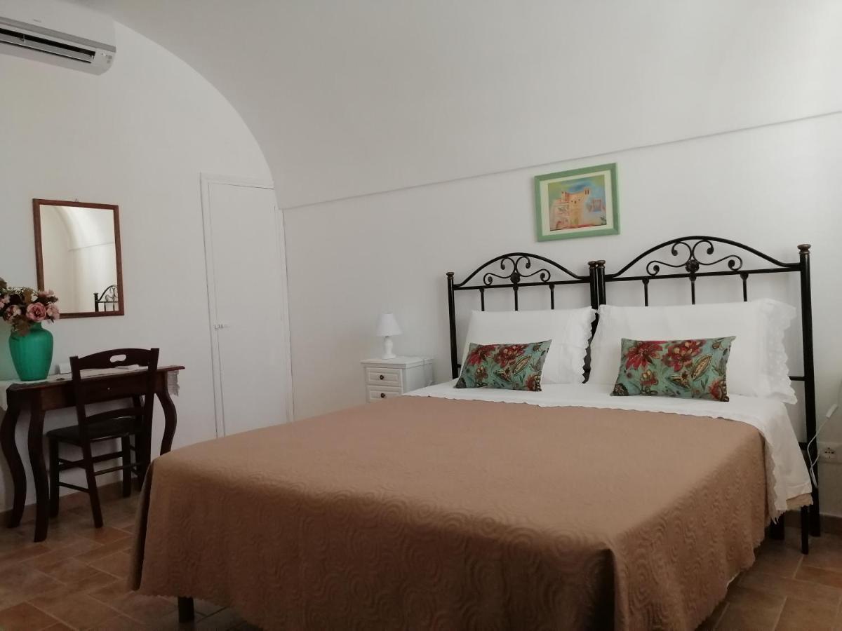 Bed and Breakfast Le Stanze Dell'Emiro Самбука-ди-Сицилия Экстерьер фото
