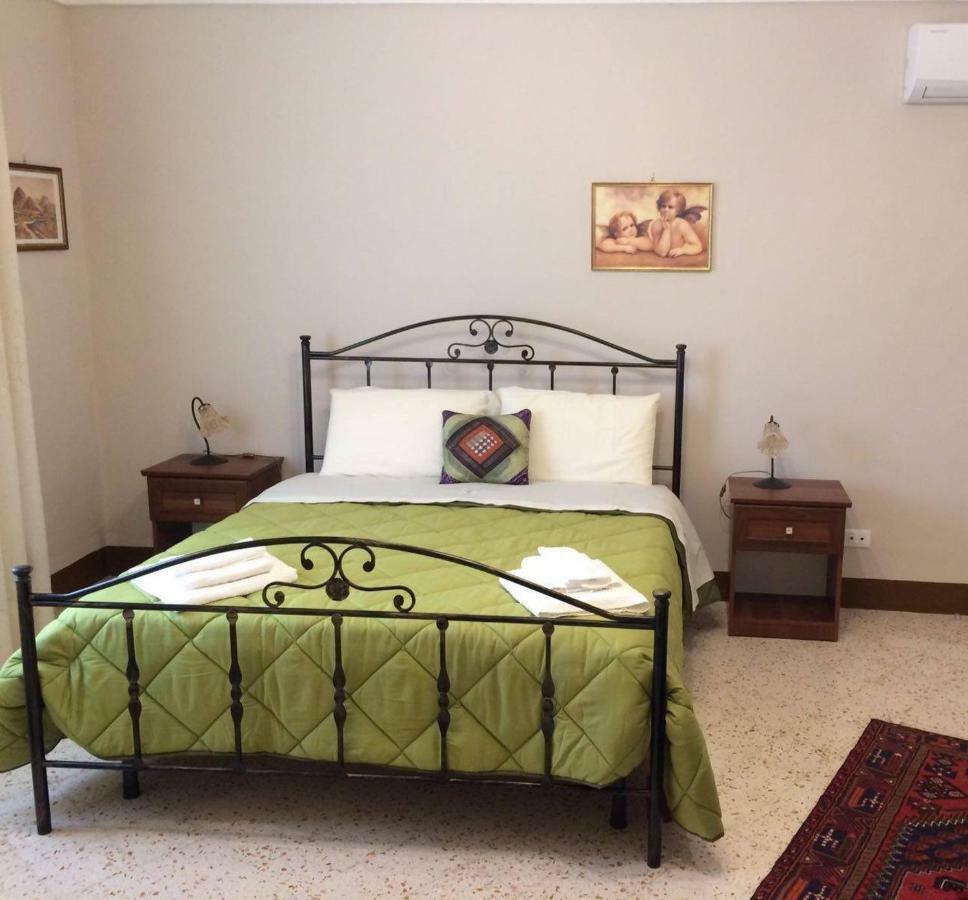 Bed and Breakfast Le Stanze Dell'Emiro Самбука-ди-Сицилия Экстерьер фото